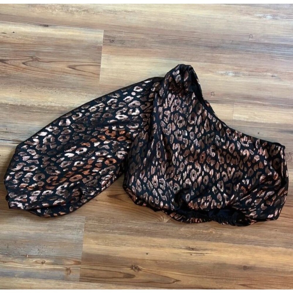 Anthropologie Do + Be Metallic Leopard One Shoulder Balloon Sleeve Top S NWOT - Picture 4 of 6